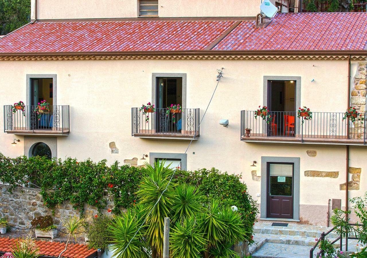 B&B Loreto Sant'Angelo di Brolo ภายนอก รูปภาพ